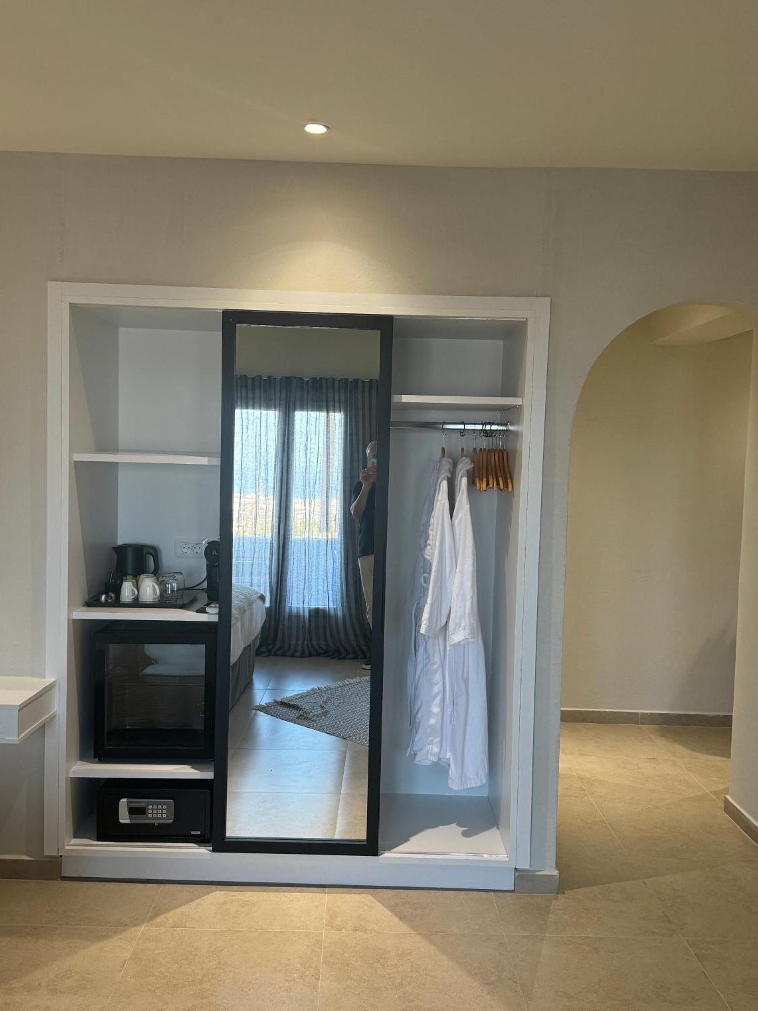 The Noverian Bios Santorini Boutique Hotel Фіра Номер фото